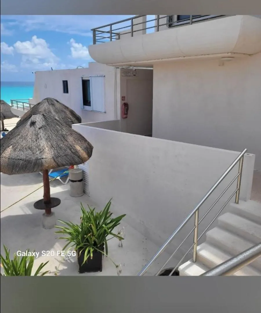 Ocean View Front Beach Villa Cancun