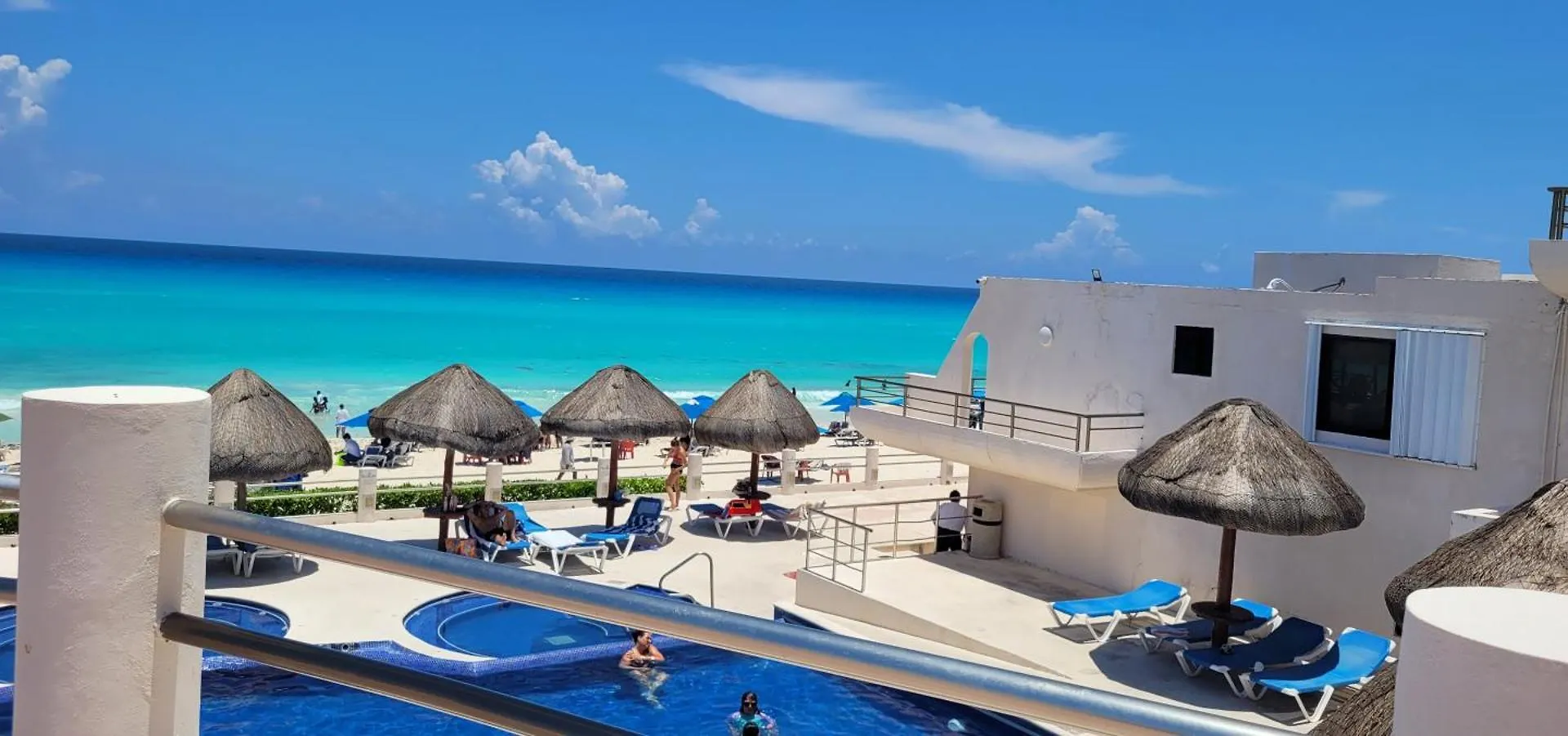 Ocean View Front Beach Villa Cancun Apartment