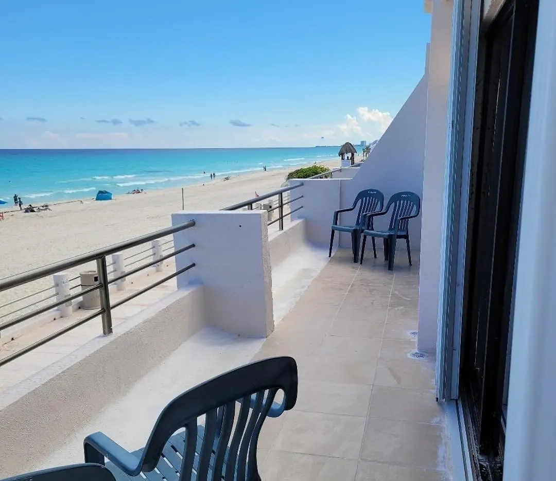 Ocean View Front Beach Villa Cancun Apartment