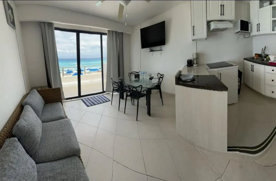 Ocean View Front Beach Villa Cancun Apartment
