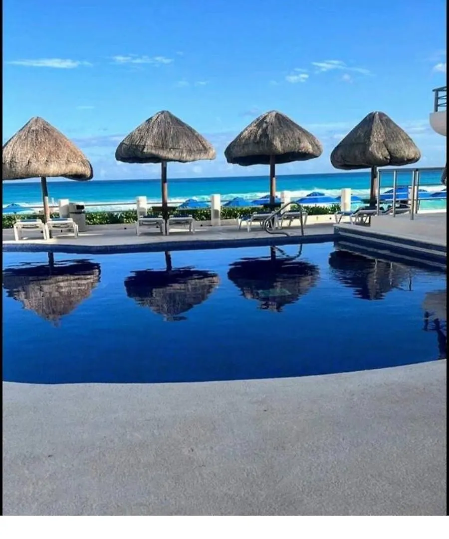 Ocean View Front Beach Villa Cancun Apartment