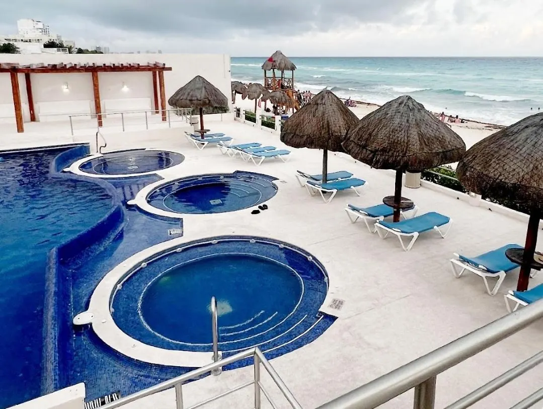Ocean View Front Beach Villa Cancun